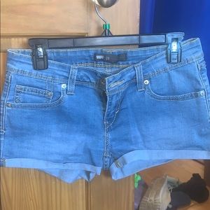 Women’s Levi Shorts